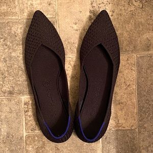 Rothy’s Black Swiss Dot Points